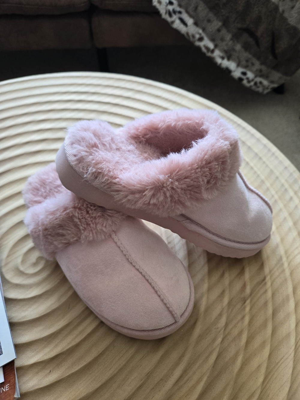 Wonder Nation Pink Faux Fur Slippers Toddler Girls Size 4/5